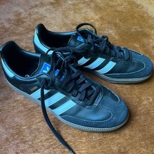 Adidas Samba woman 9,5 black with white stripes